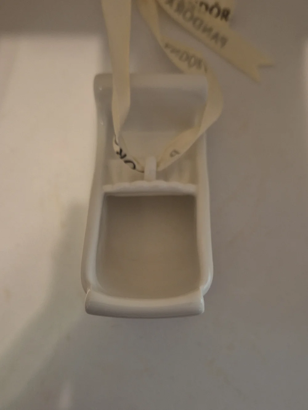PANDORA Limited Edition 2014 Porcelain Sleigh Christmas